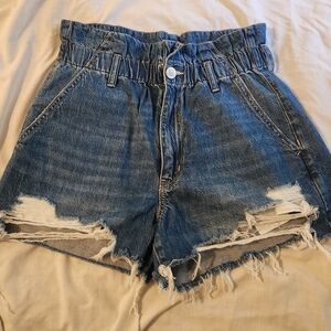 Size 6 American Eagle Shorts with Elastic Waistband